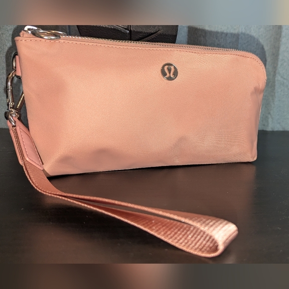 Lululemon Athletica Blush Wristlet Clutch - Picture 1 of 14